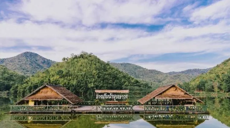 อ่างเก็บน้ำหุบเขาวง จ.สุพรรณบุรี - สถานที่ชมใบไม้เปลี่ยนสีในไทย