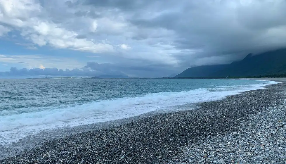 曼波海灘