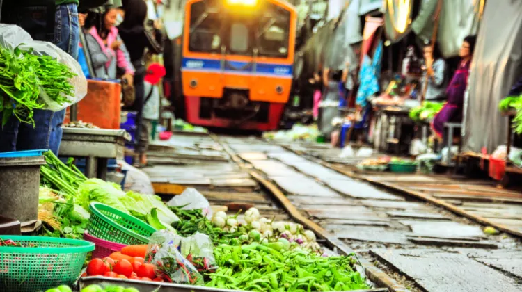 泰國必體驗 |  泰國集市 | 美功鐵道市場