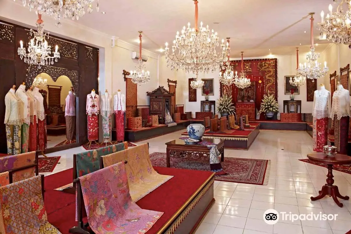 Tempat Wisata di Solo-House Of Danar Hadi