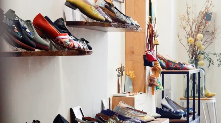 繍花鞋／刺繍チャイナシューズ