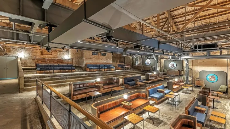 スターバックス京東1960店|60年代の劇場がテーマ