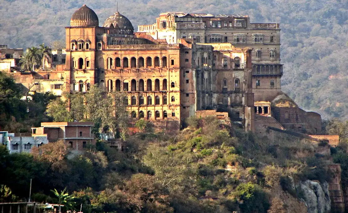 source from Wikipedia  Mubarak Mandi Palace was where the royals had stayed during the Dogra Dynasty