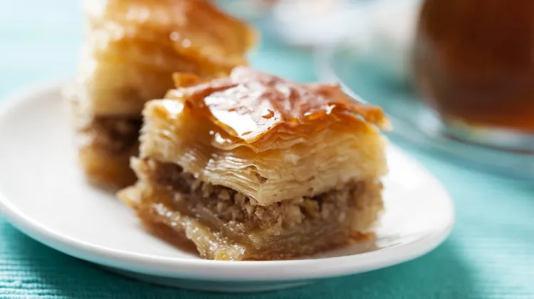 Best time to visit Greece | Baklava