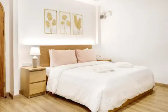 โรงแรมแกรนด์สัตหีบ - หาดนางรํา ที่พัก ติดทะเล