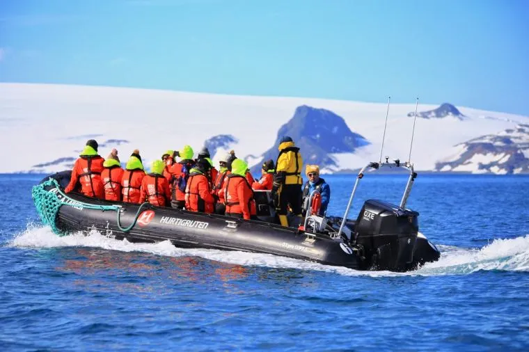 How much does it cost for sightseeing when traveling to Antarctica
