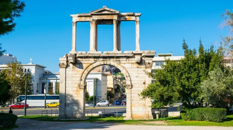 女子ひとり旅のギリシャ旅行で注意するべき3つのこと