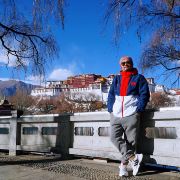 拉萨开民宿的平歌