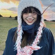 梨子粥的小酒窝