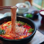 壹葭·过桥米线