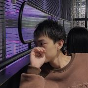 一缕阳光照进来