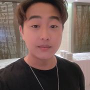 没得情感的菠萝头🏖