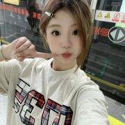 金莎游泳健身小晴