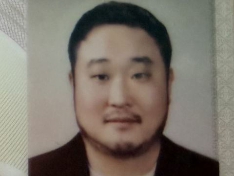 user-avatar