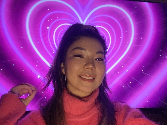 Жаркынай Мур