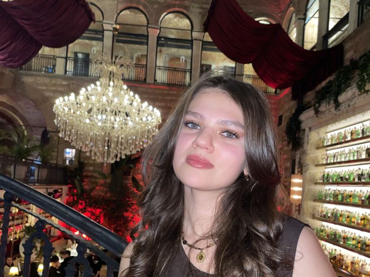 Olya!