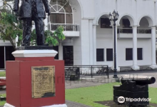 Jose Maria Peñaranda Monument景点图片
