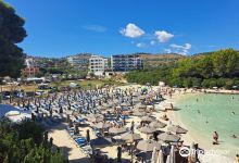 Paradise Beach景点图片