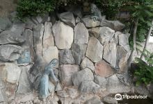 Sculpture Girl Arzy and Thieve Ali Baba景点图片