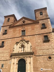 Iglesia de San Bartolome-阿耳马格罗