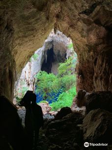 Chinhoyi Caves-Makonde