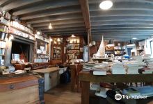 Liber & Co - Librairie Café & Littéraire购物图片