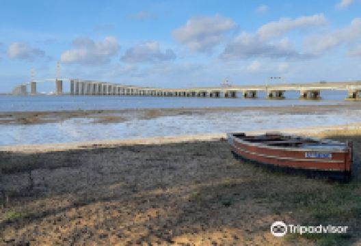 圣纳泽尔大桥景点图片