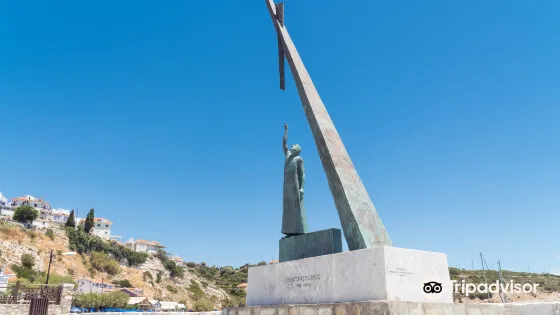 Pythagoras Statue