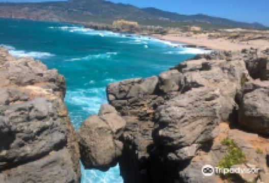 Cresmina Beach景点图片