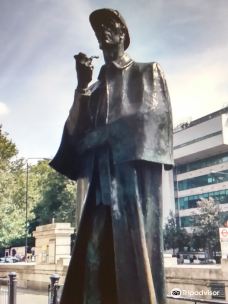 福尔摩斯雕像-伦敦