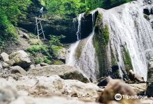 Large Kaverzinsky Waterfall景点图片