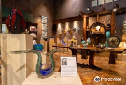 Fire Arts Vermont Gallery, Glass and Ceramic Art Studios景点图片