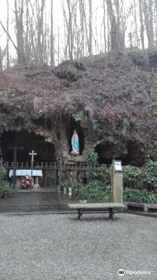 Grotta della Madonnina di Bobbiate-瓦雷泽