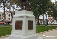 Chief Mahaska Statue景点图片