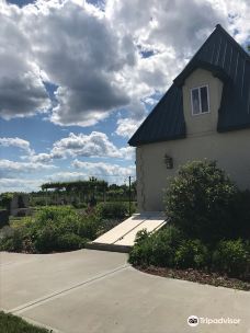 Northern Sun Winery and Vineyards-Bark River Township