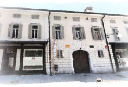 Palazzo De Grazia景点图片