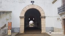 Puerta del Calvario-奥利文萨