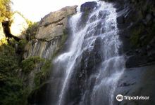 Huanano Falls景点图片