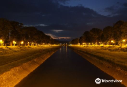 Pirotski Kej景点图片