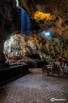 Akbar Cave-卡尔塔尼塞塔