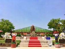 Phra Nang Chamthewi Statue-南奔