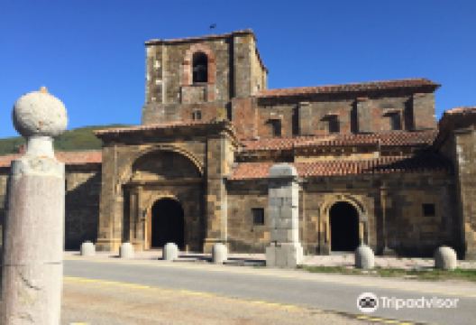 Colegiata de Santa Maria de Arbas景点图片