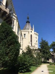 赫卢博卡城堡-伏尔塔瓦河畔赫卢博卡