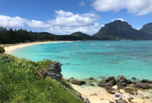 Lagoon Beach景点图片