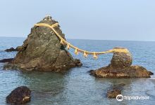 夫妇岩景点图片