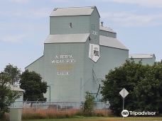 Leduc Heritage Grain Elevator-勒杜克