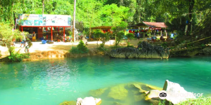 坦普坎溶洞&藍色瀉湖