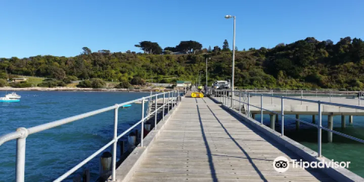 Flinders pier