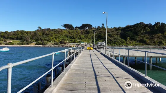 Flinders pier