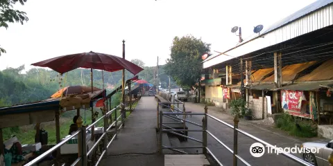 Rim Moei Market